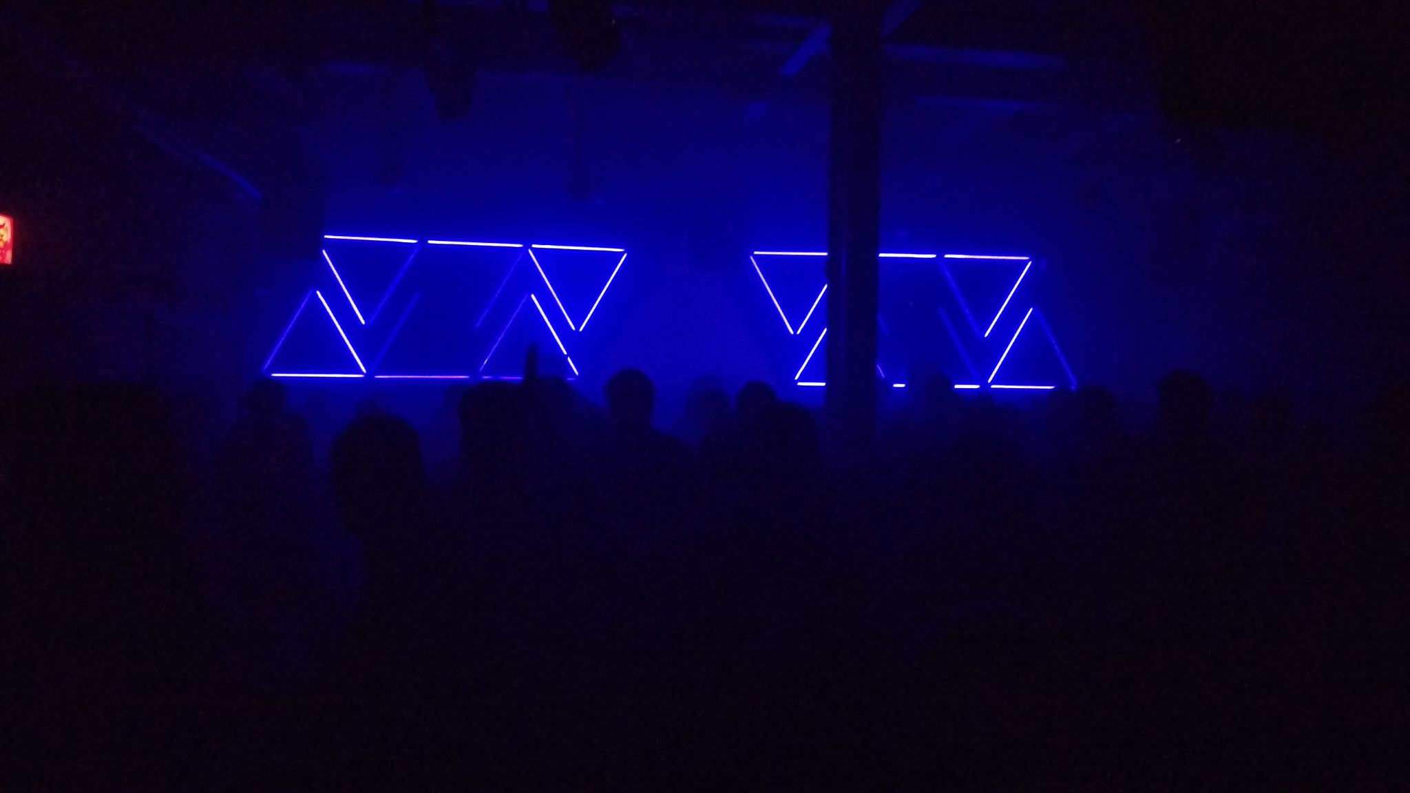 IMAG6337 BURST002 COVER