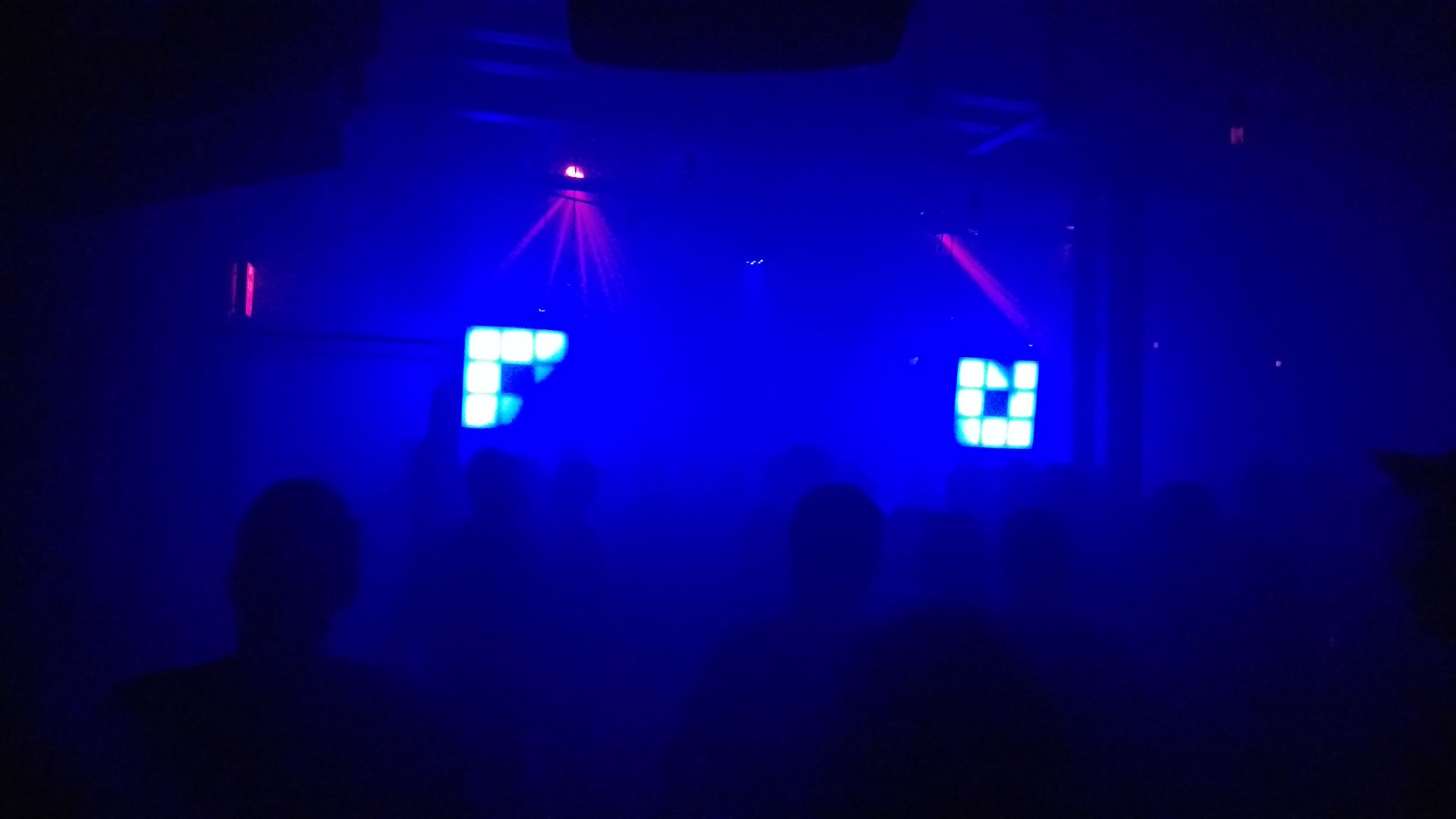 IMAG4837 BURST017